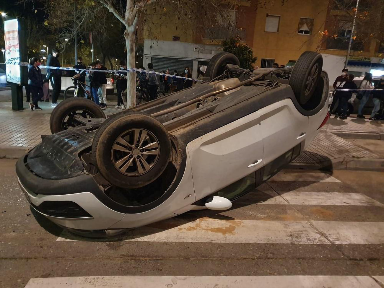Dos heridos leves en un aparatoso accidente de tráfico en Fátima
