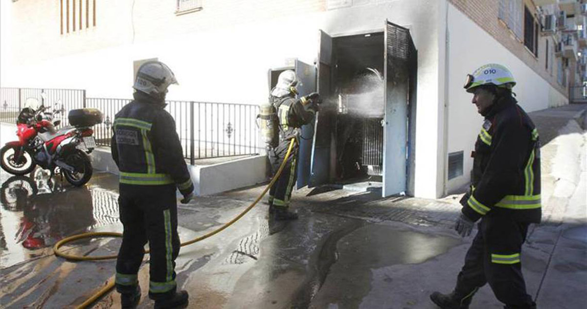 Un incendio en un transformador deja sin suministro eléctrico a 2.500 usuarios