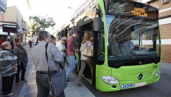 Los nuevos autobuses de Aucorsa han comenzado a prestar servicio