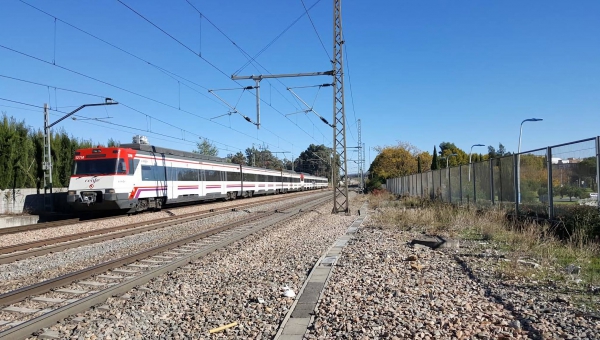 Levante reivindica su apeadero del tren a través de la Plataforma ¡Metrotrén ya!