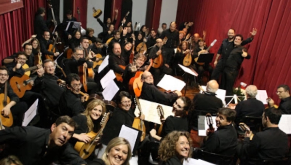 La Guitarra llega hoy al barrio de Fátima con “Plectro Flamenco”