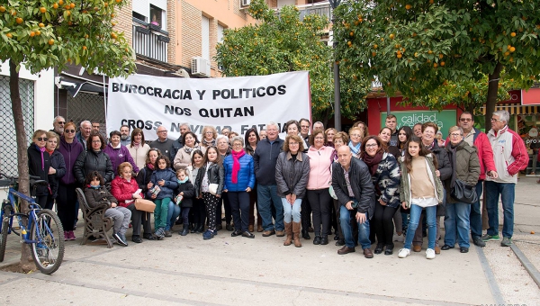 Los vecinos de Fátima se manifiestan por su Cross de Navidad