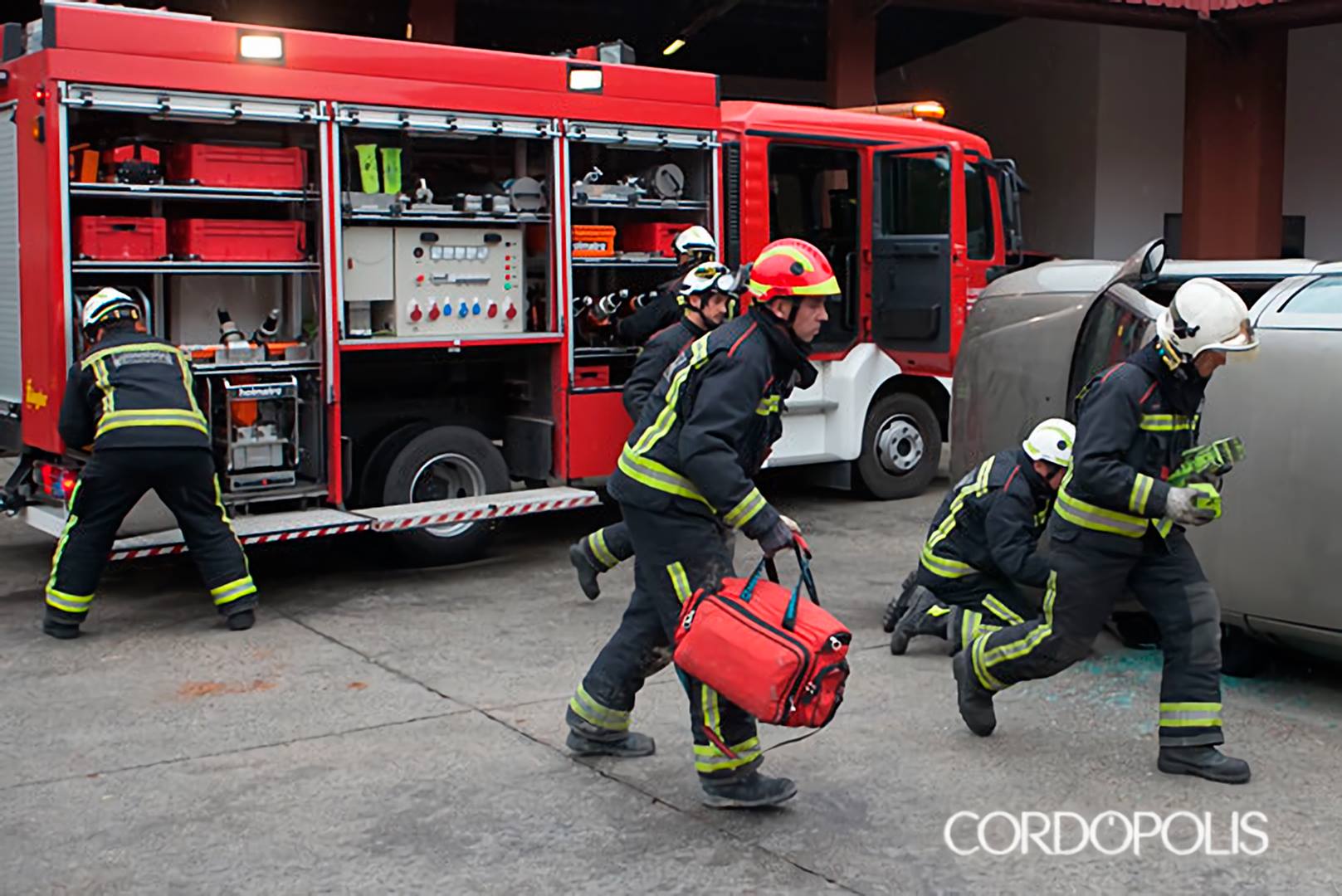 Arde un vehículo en Fátima