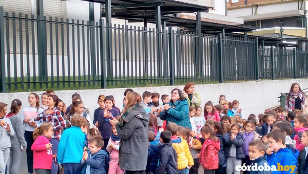 Varias AMPAs se rebelan y anuncian que no llevarán a sus hijos al colegio en el inicio de curso