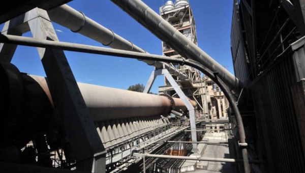 Cosmos paraliza su producción en Córdoba por la falta de demenda de cemento