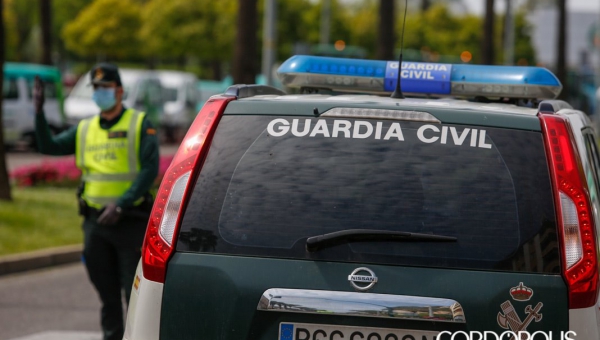 Vuelca un coche de madrugada junto al Carrefour Zahira