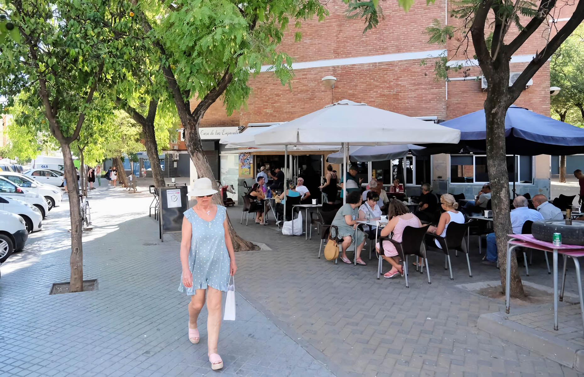 Un día de agosto en el barrio cordobés de Fátima, en imágenes