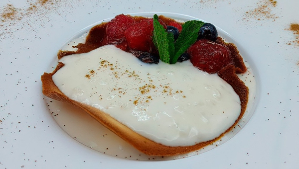 El programa &quot;Cómetelo&quot; de Canal Sur visita el IES Gran Capitán, donde se imparte un Curso de especialización en Panadería y Repostería